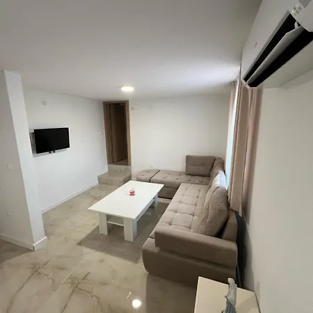 Apartment Petar
